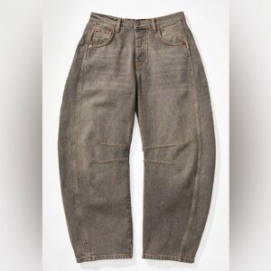 Free People Barrel Jeans in size 29.